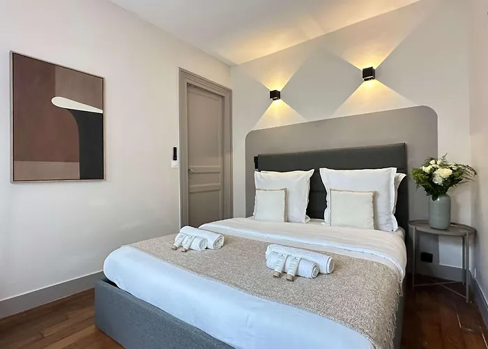 Arc De Triomphe - Prestige With Lift For 5