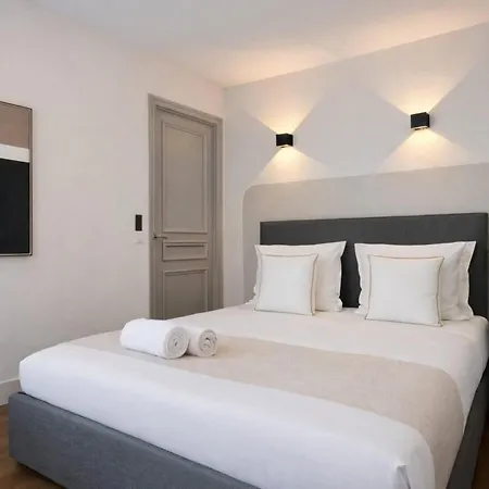 Arc De Triomphe - Prestige With Lift For 5 * Paříž