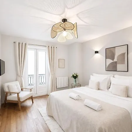 Apartmán Arc De Triomphe - Prestige With Lift For 5 *
