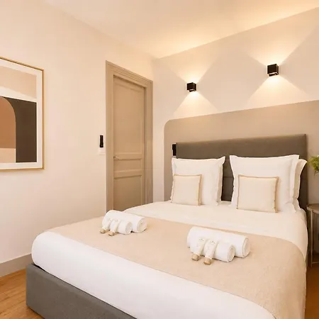 Arc De Triomphe - Prestige With Lift For 5 * Paris