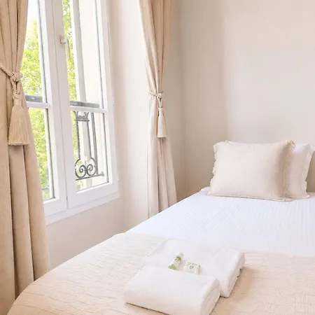 Arc De Triomphe - Prestige With Lift For 5 Appartement *