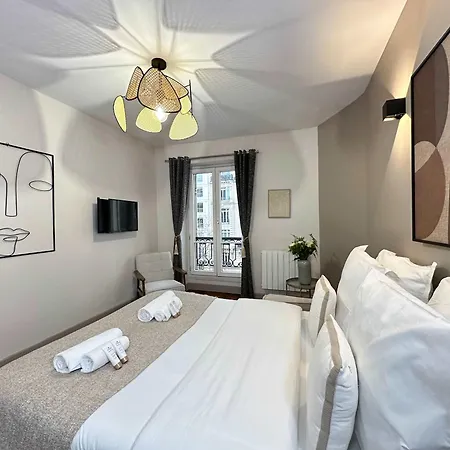 Arc De Triomphe - Prestige With Lift For 5 Daire *